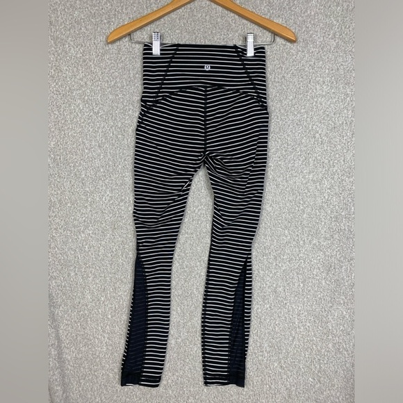 Lululemon Train Times legging pant 25” size 4 parallel stripe mid rise mesh - Picture 5 of 11